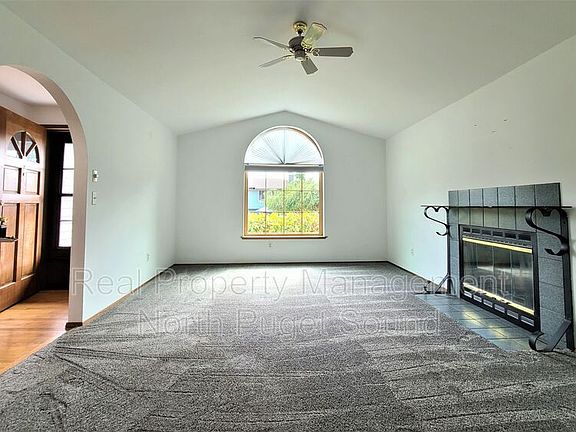 4th image of 9011 16th Pl SE