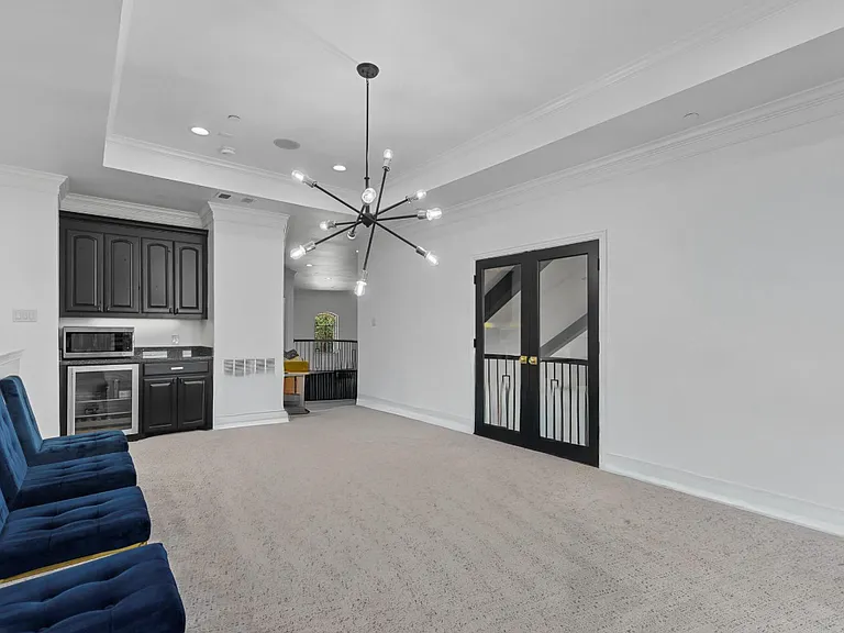 2871 Creekwood Ln — Photo 11