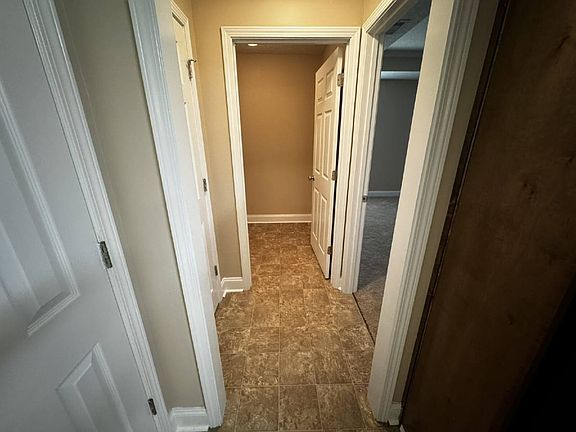 5th image of 95 Woolard Way NE