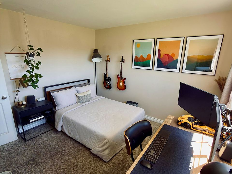1st image of 1059 Presidio Dr