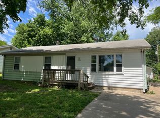 1514 W 22nd Ter, Lawrence, KS 66046