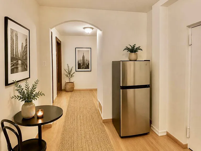 198 Elizabeth St #6 — Photo 1