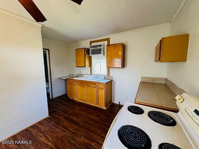336 N 10th St — Photo 4