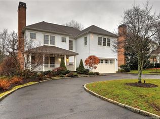 14 Mid River Run Rd, Stamford, CT 06902