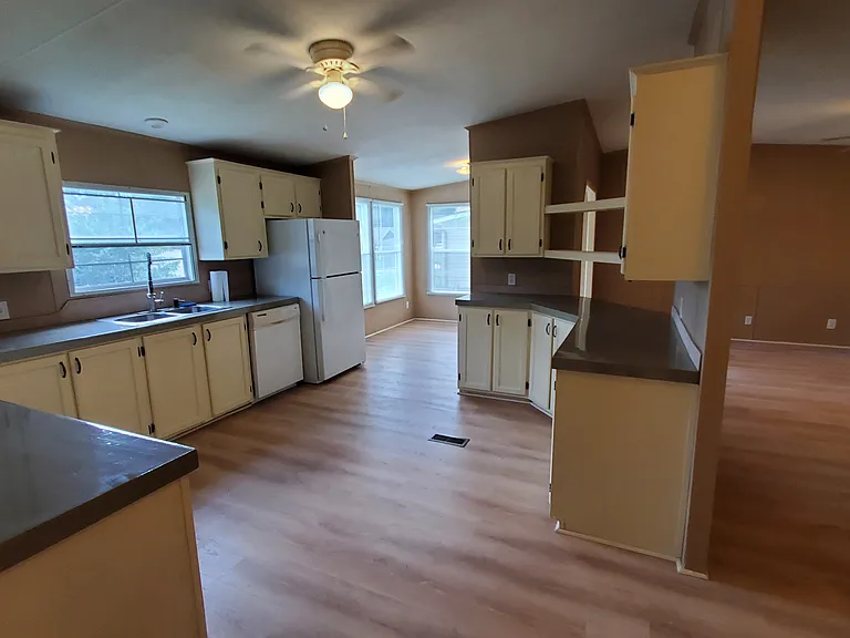 36 Lake Eden Cir — Photo 8