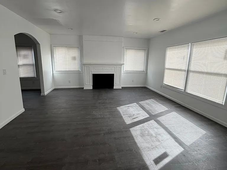 3250 Webb St — Photo 2