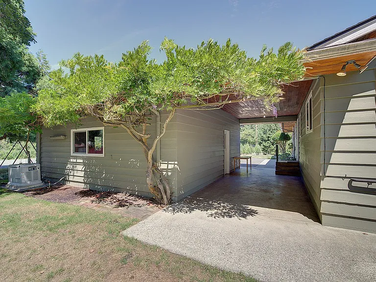 18021 Issaquah Hobart Rd SE — Photo 44