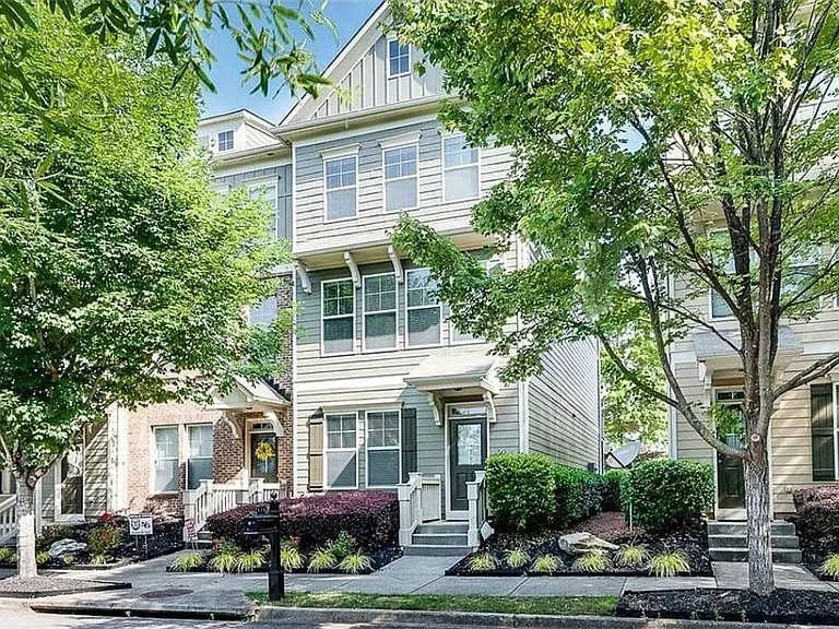 513 Grove Field Ct — Photo 3