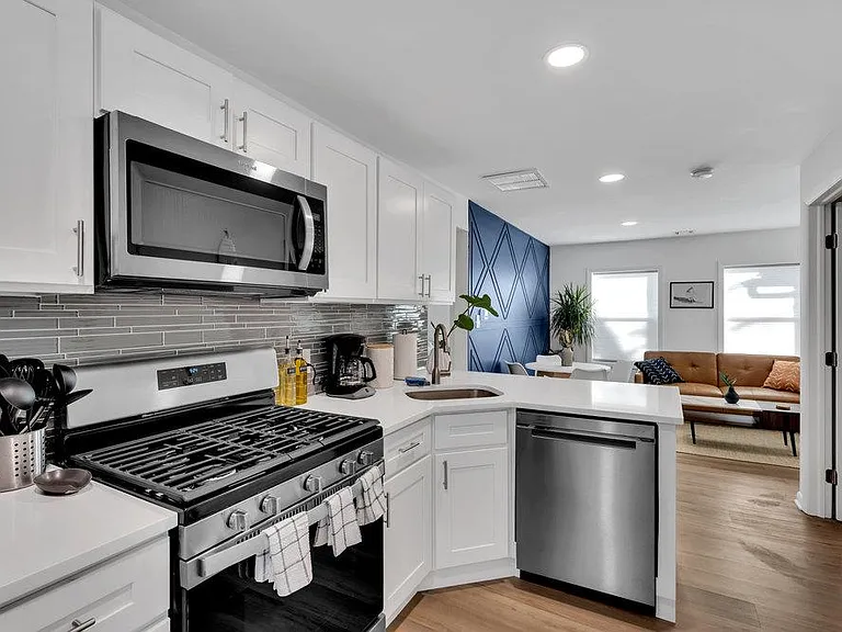 506 Brinley Ave #3 — Photo 2