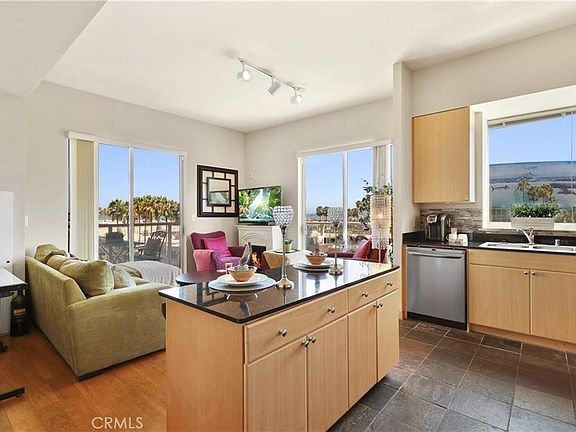4th image of 388 E Ocean Blvd Unit 317