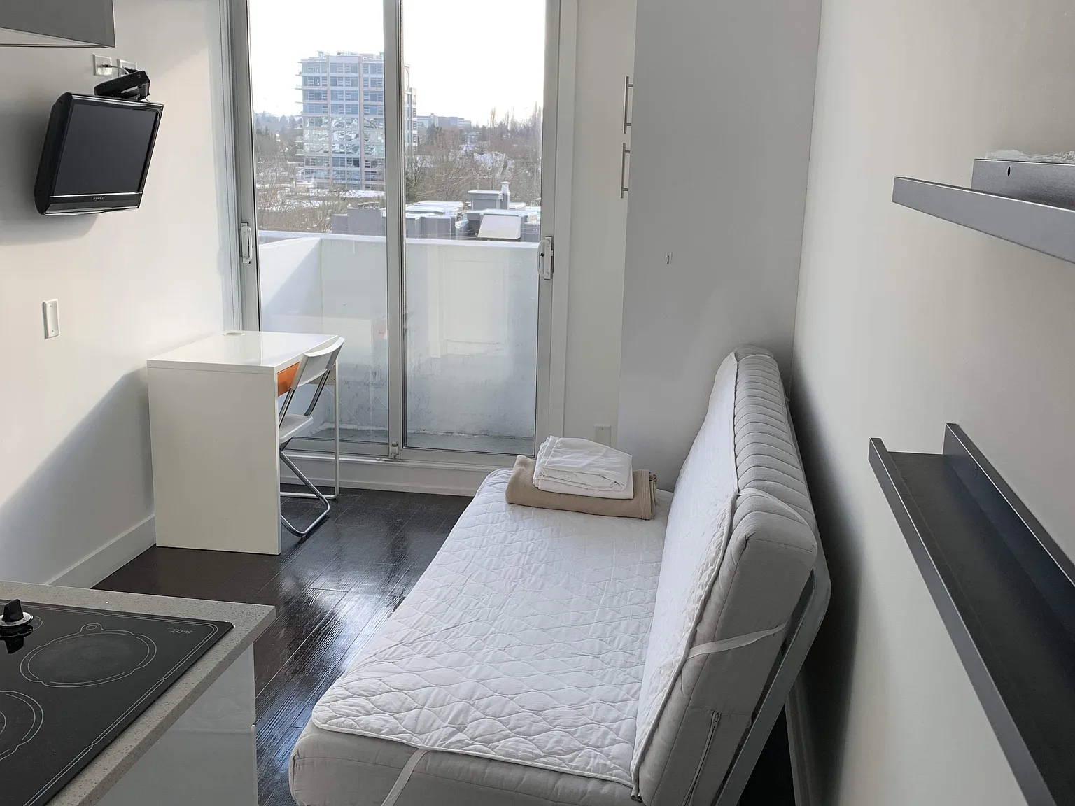 APT Living — Photo 2