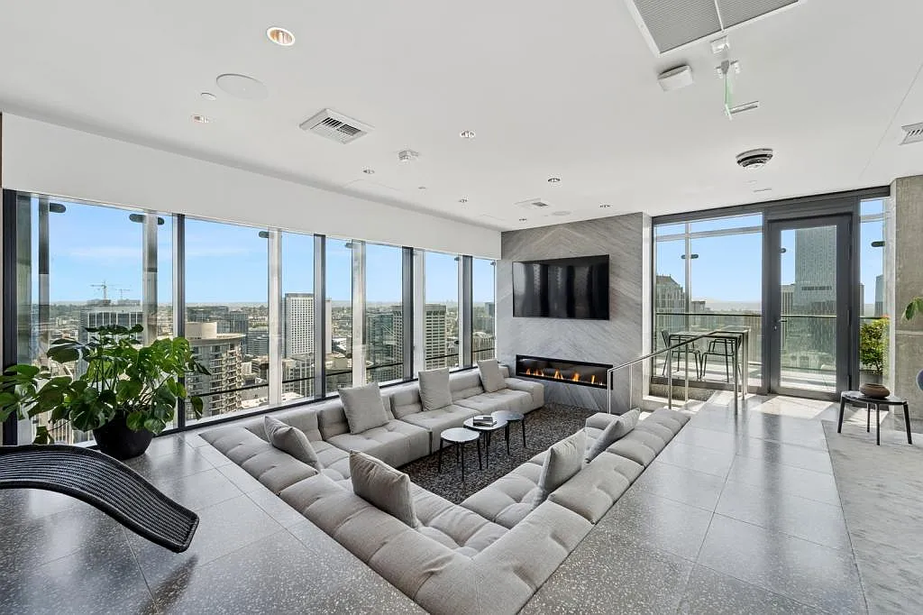 First Light Condominium - 2 bedrooms — Photo 4
