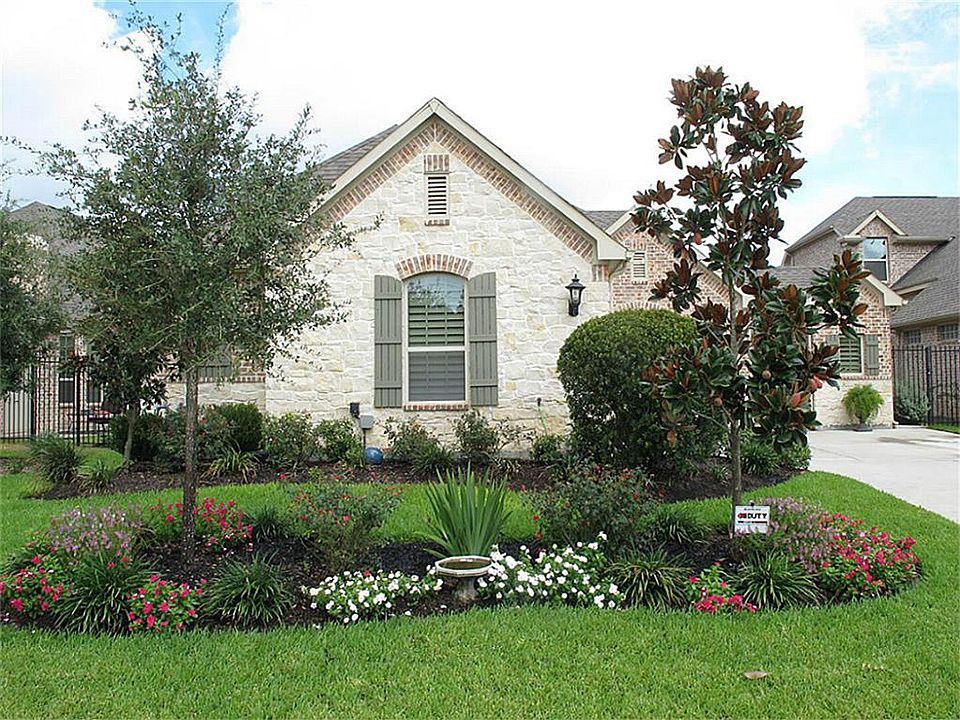 1st image of 26 Danby Pl