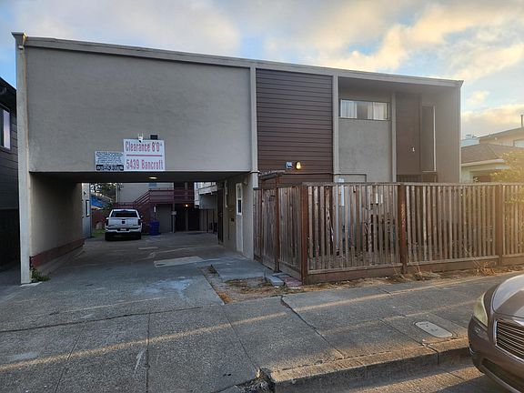 2nd image of 5439 Bancroft Ave APT 5