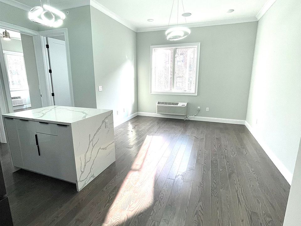 1st image of 31 Court House Pl #301