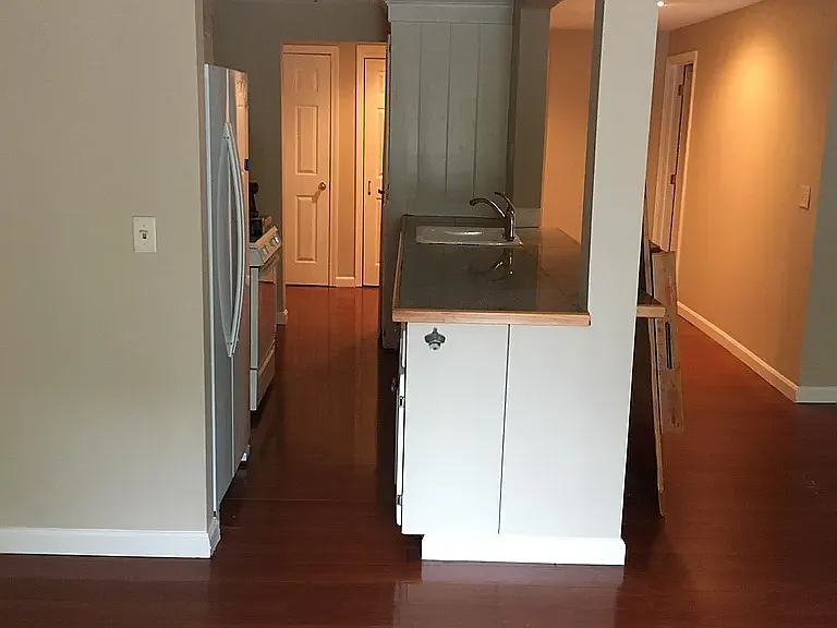 2 bed, 1100 sqft, $2,600 — Photo 2