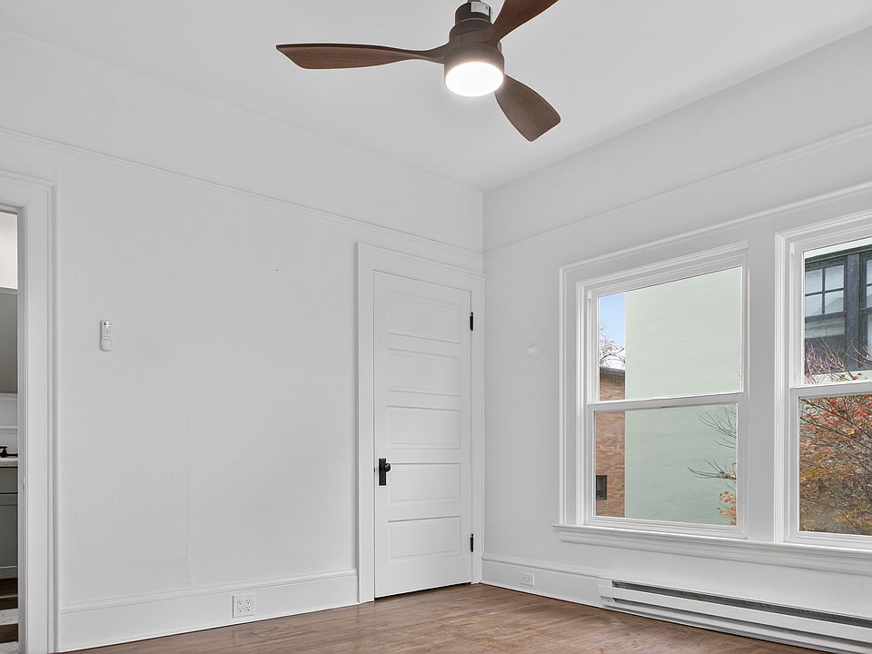 1st image of 2225 NW Glisan St APT 4