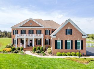 10871 Meadow Walk Ln, Bristow, VA 20136