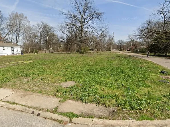 232 S 13th St, West Memphis, AR 72301