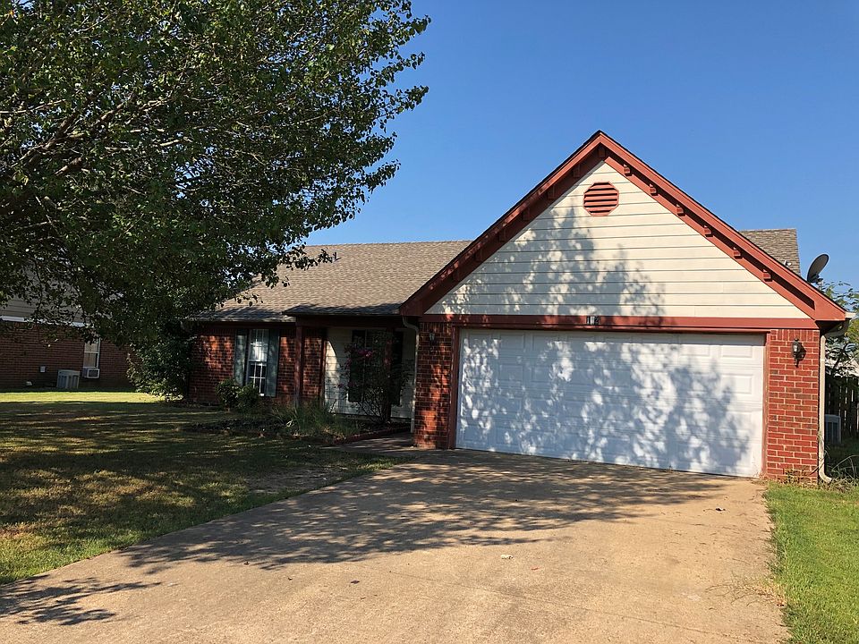 1st image of 112 Evergreen Dr