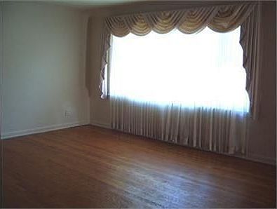 5th image of 940 Birch Hill Dr