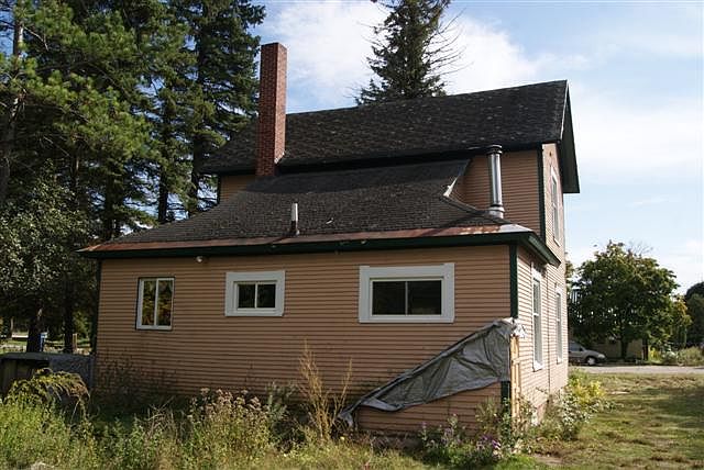 2nd image of 6295 Maple St