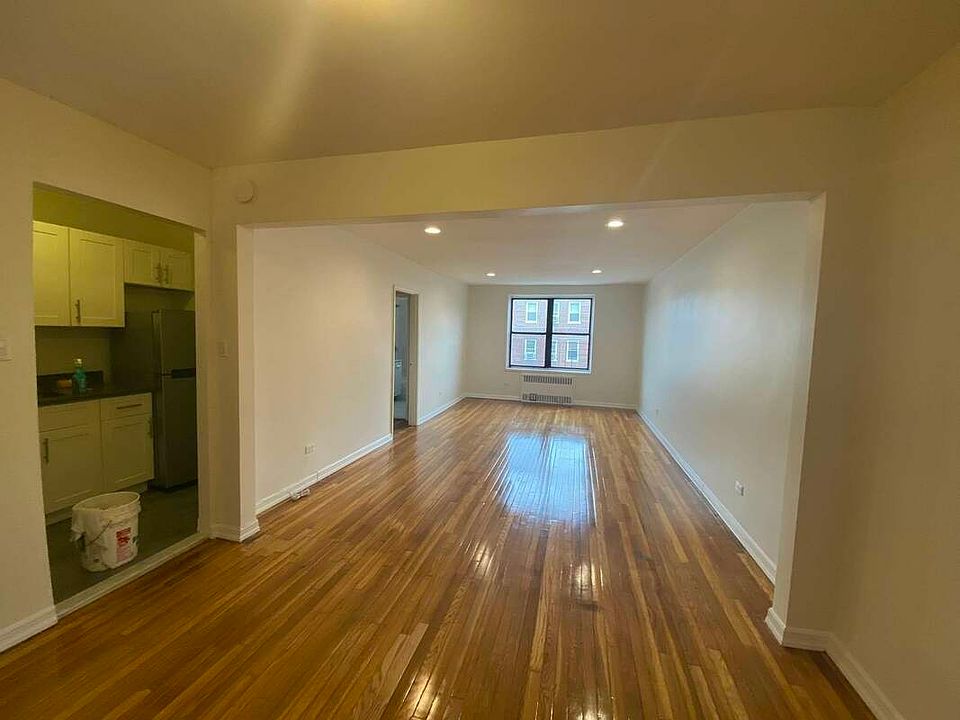 1st image of 62-95 Saunders St #Ee