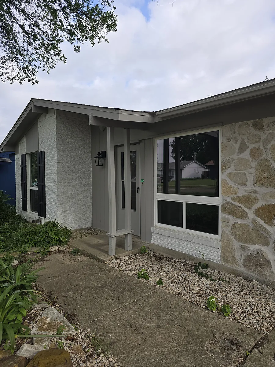 Building Photo - 1616 Azalea Ln