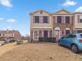 621 Carriagehouse Ln APT 9F, Garland, TX
