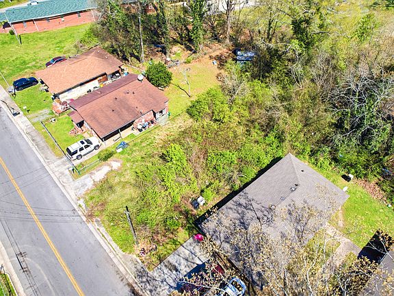 3rd image of 409 Nixon Ave SW