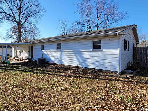 5th image of 4232 Oak Glen Dr