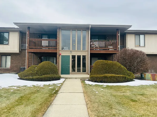 803 Brook Dr APT 5, Streamwood, IL 60107