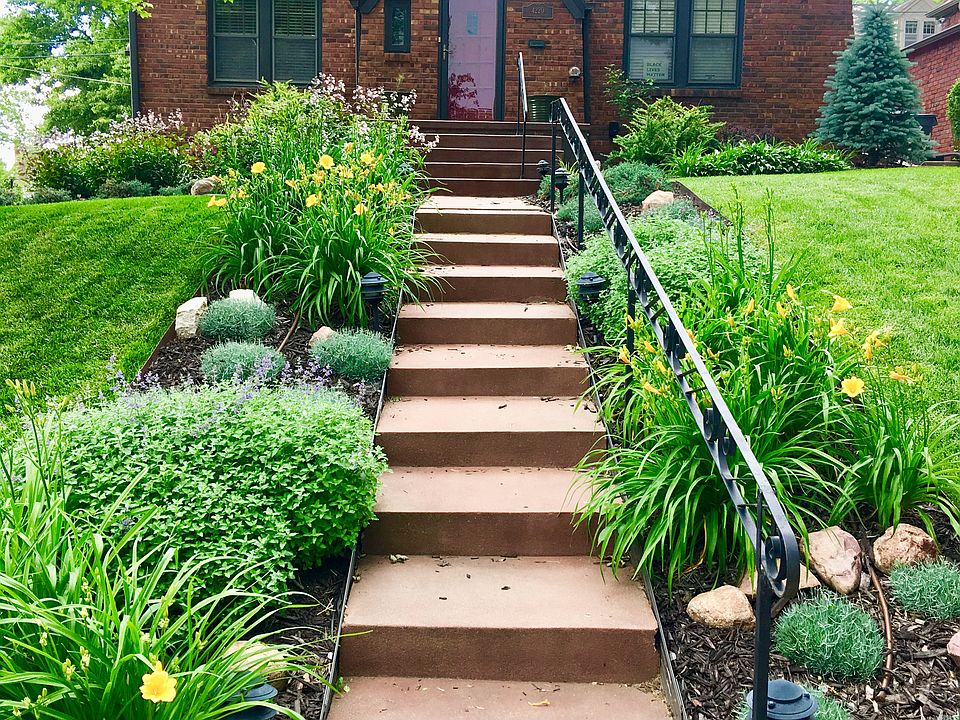 A Morton Meadows Gem!
