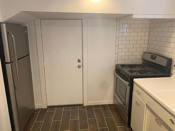 3rd image of 710 N Rockwell St #G
