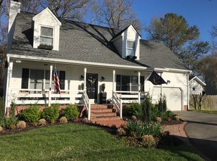 26 Harris Creek Rd, Hampton, VA 23669