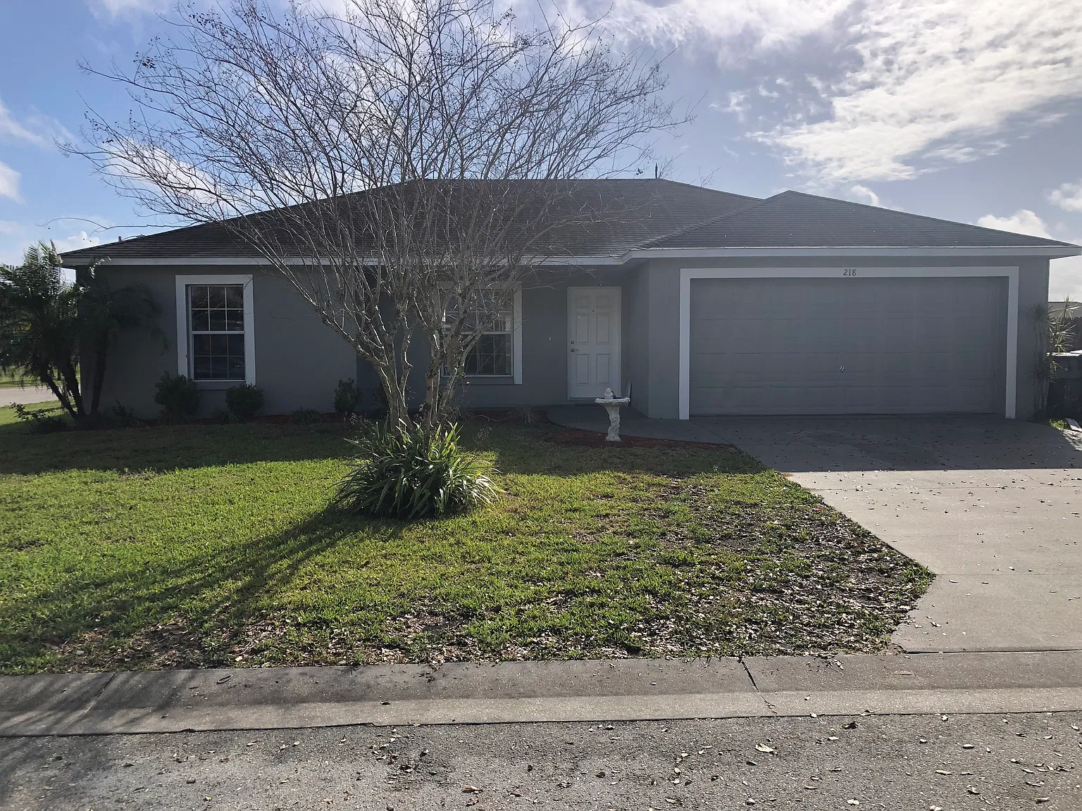 3 bed, 1215 sqft, $1,900 — Photo 2