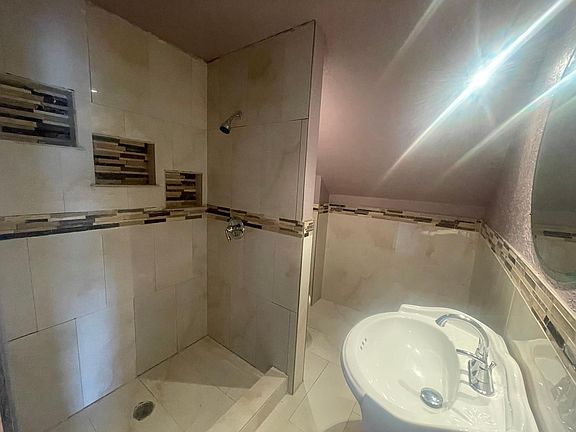 2nd image of 71 Belmont St #1