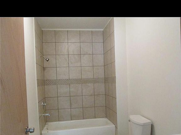 4th image of 1010 Ontario Ave #1