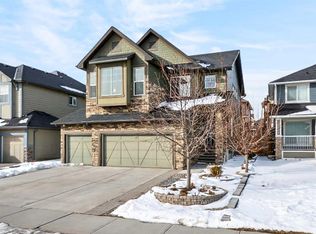 673 E Marina Dr, Chestermere, AB T1X 0S3