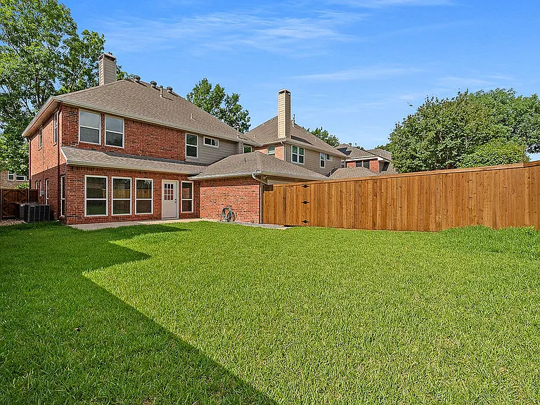842 Cheshire Dr — Photo 19