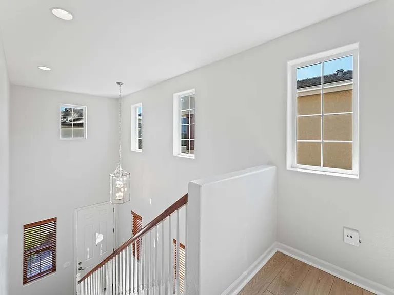 301 Candela Cir — Photo 18
