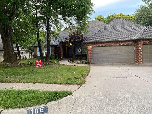 108 N Bradbury Dr