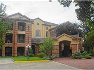 2815 Kings Crossing Dr APT 303, Kingwood, TX 77345