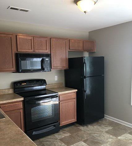 2nd image of 248-2D Executive Ave