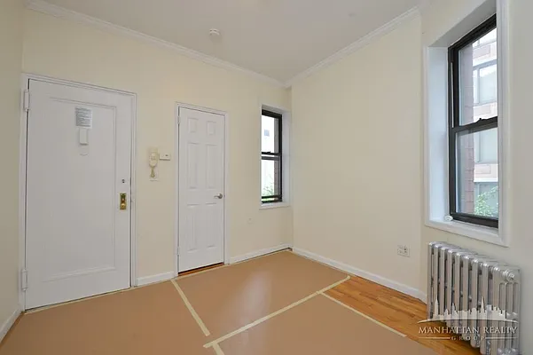 Rented by Manhattan Realty Group | media 14