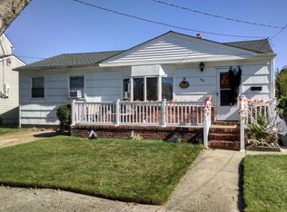 409 N Cambridge Ave, Ventnor, NJ 08406
