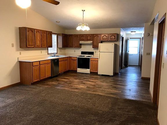 Open Kitchen and eating area