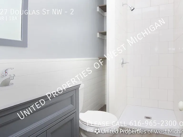 827 Douglas St NW #2 — Photo 8