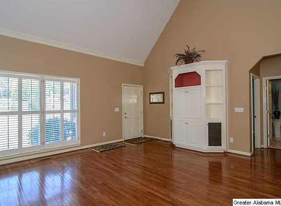 2nd image of 4564 Highland Crest Cir