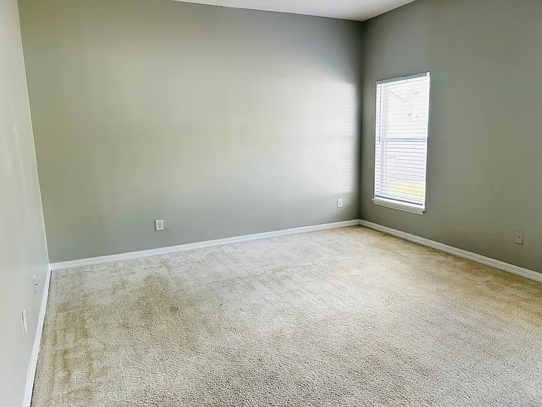 7933 Rex Hill Trl — Photo 16